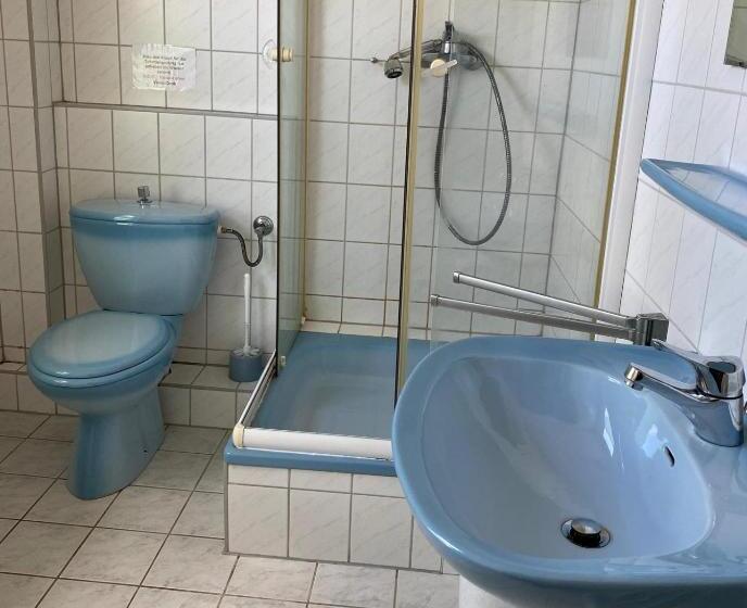 חדר סטנדרד יחיד חדר אמבטיה משותף, Monteurzimmer Alte Schule Heberndorf 1
