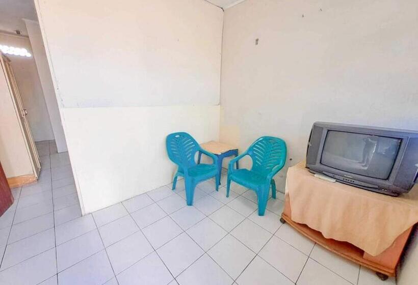 Номер Economy, Spot On 93840 Guest House Amanda Syariah