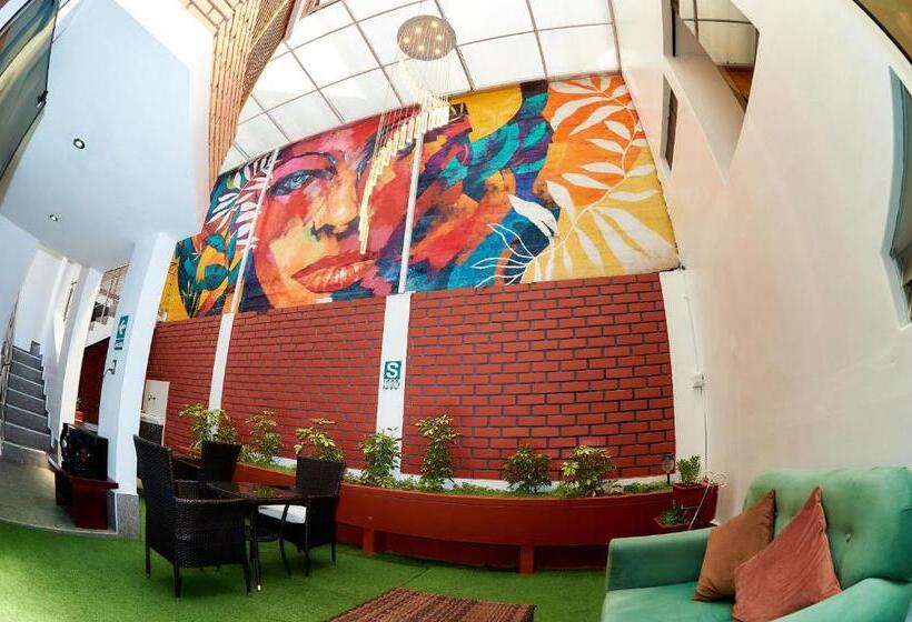 자쿠지 스위트, Sillary Hostal Sede Cayma