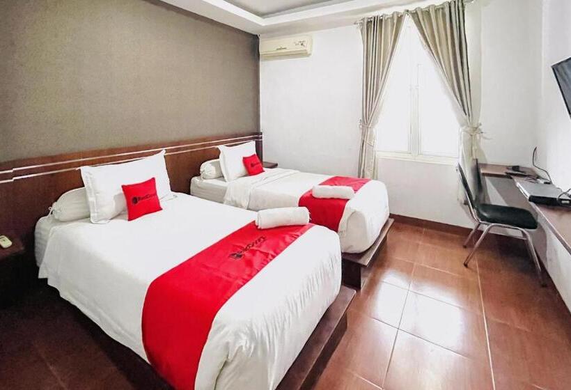 اتاق لوکس, Reddoorz @ Best Hotel Jalan Dr. Sutomo Siantar