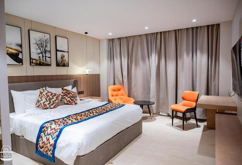 Номер Deluxe, The Grand Casa Hotel Banquet Spa