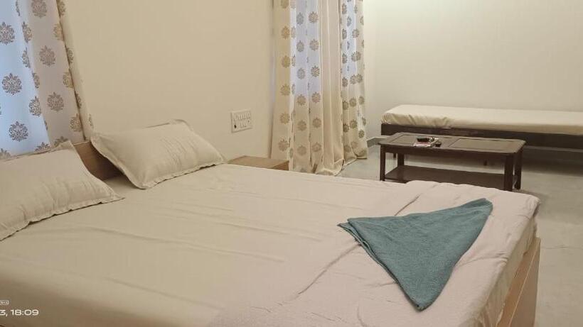 Семейный Номер, Prs Creek Side Home Stay Villa