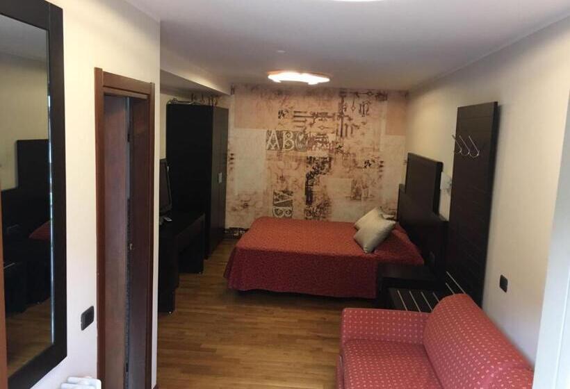 Четырехместный Номер Стандарт, Maloia