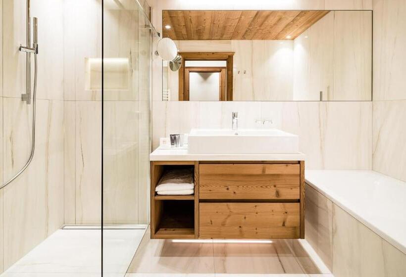 سوییت جونیور, Savoy Dolomites Luxury & Spa