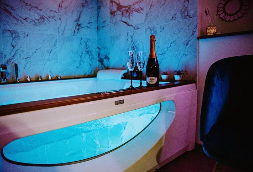 اتاق استاندارد, Atanasia Suite