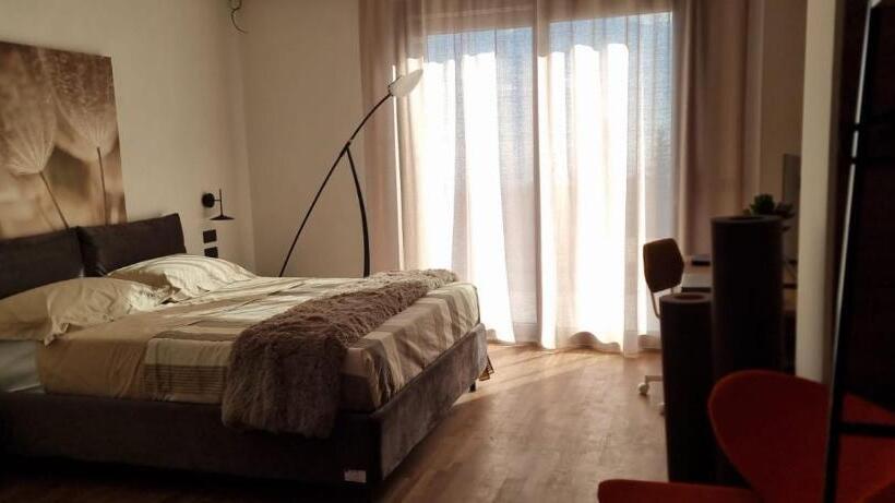 اتاق سوپریور سه تخته, Mòn Luxury Rooms Spa