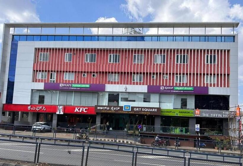 标准单人间, Grt Square
