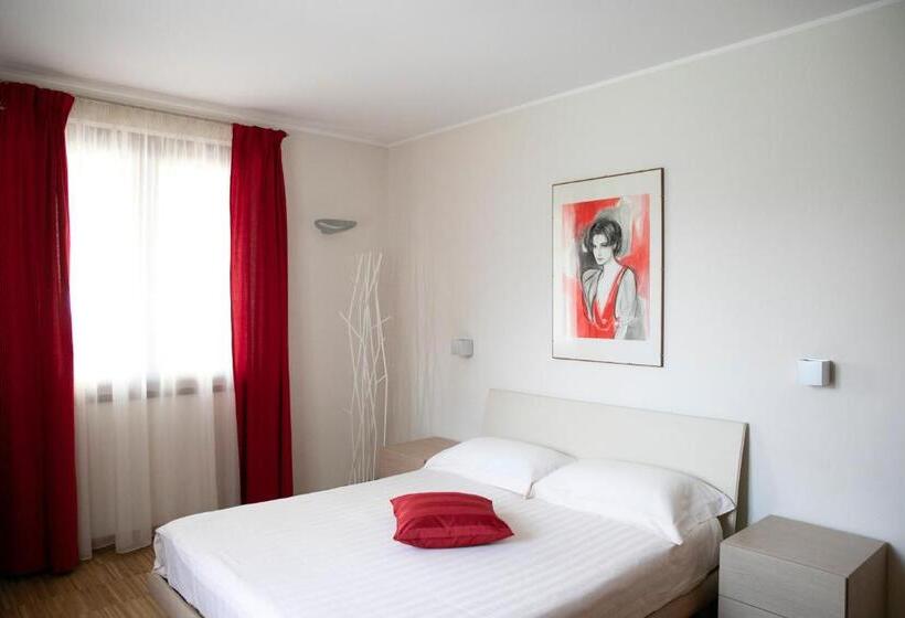 Suite with lake view, Ai Ronchi B&b