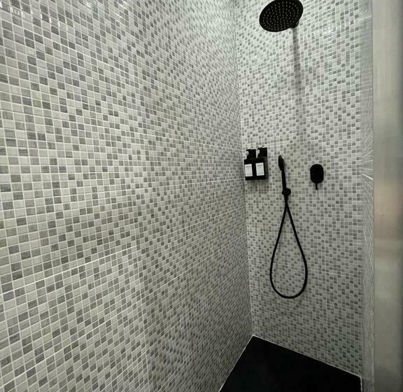 اتاق استاندارد, 2 Passi Da