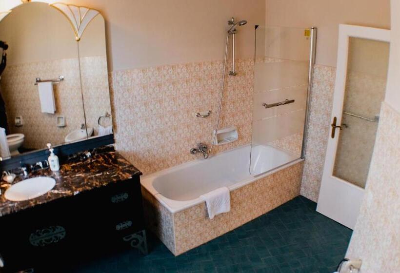 Suite with Terrace, Residence Al Lago