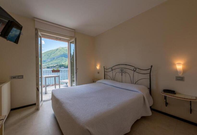 Superior room with lake view, Albergo Silvio