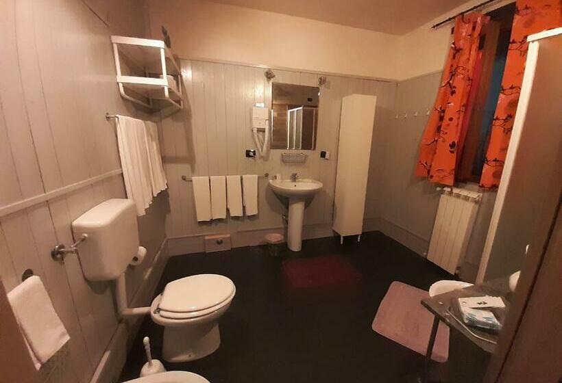 Номер Стандарт Трехместный, La Grotta Bed And Breakfast E Affittacamere