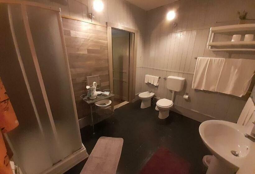 标准三人间, La Grotta Bed And Breakfast E Affittacamere