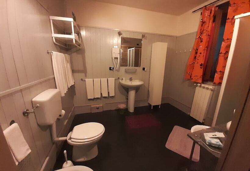 Номер Стандарт Трехместный, La Grotta Bed And Breakfast E Affittacamere