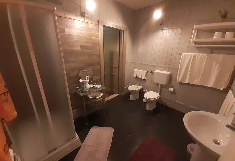 标准三人间, La Grotta Bed And Breakfast E Affittacamere