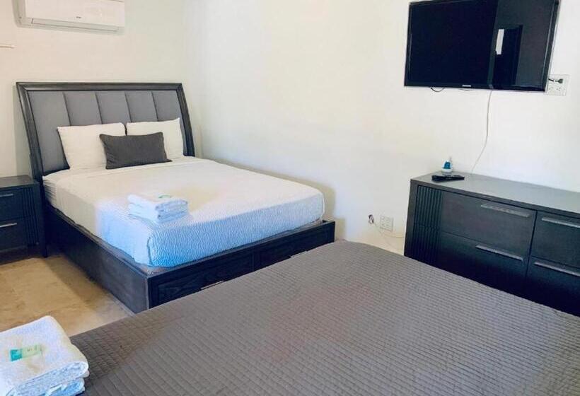 سوییت لوکس, Manati World Point Inn