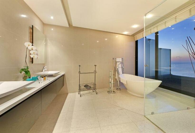 Люкс Повышенной Комфортности, Azamare Guest House