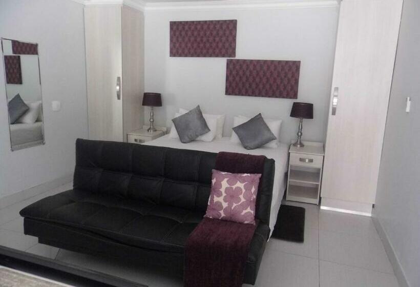 اتاق استاندارد, Bhotani On Bax