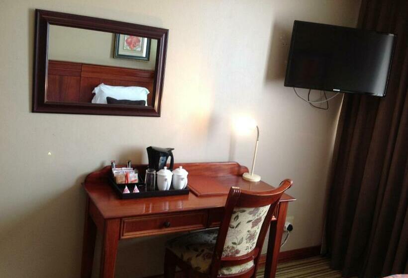 اتاق استاندارد با تخت بزرگ, Emakhosini Hotel On East