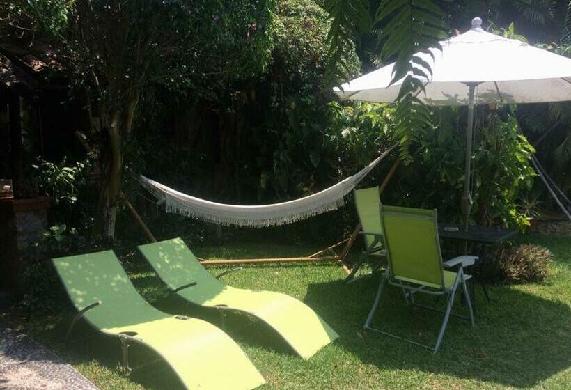 Номер Deluxe Кровать Кинг, La Casa Del Guamúchil