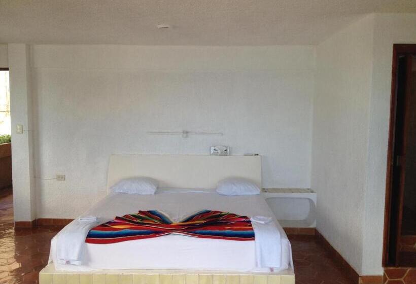 اتاق استاندارد, Safari Inn