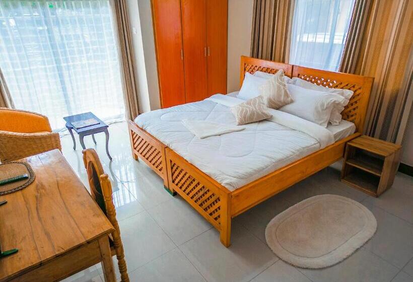 디럭스 룸, Runako Lodge