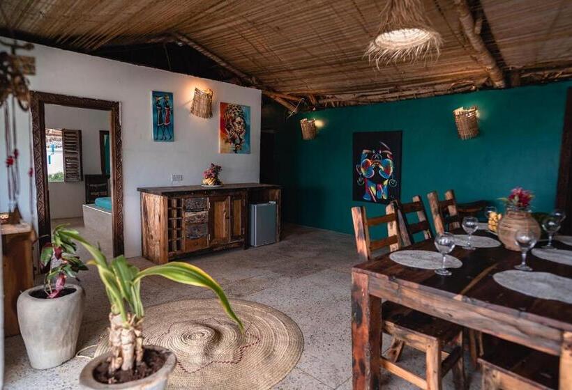 3 Bedroom Suite, Pili Pili Beach Bungalows