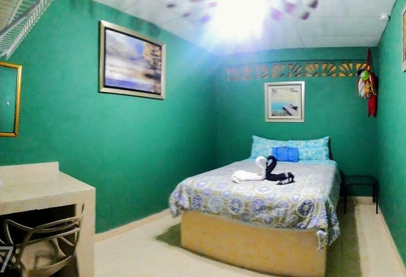 Номер Стандарт, Windmill Hostal