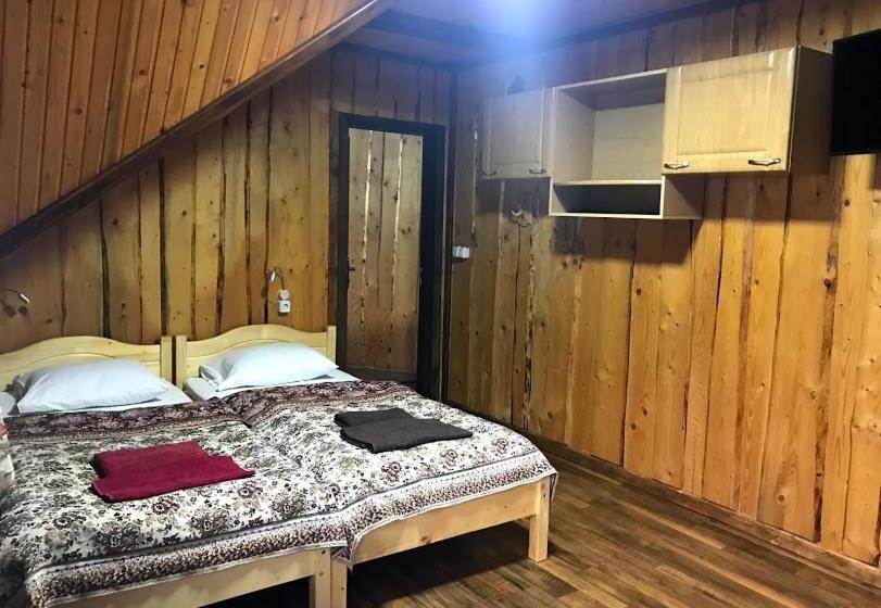 三人经典房间, Fayniy Motel