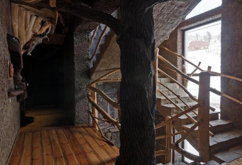 סוויטת ג'וניור, Stara Pravda Hotel   History