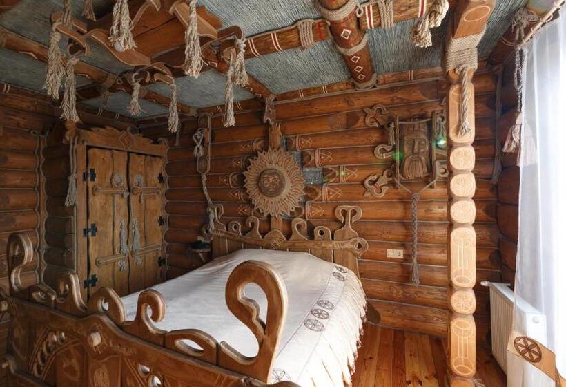 סוויטת ג'וניור, Stara Pravda Hotel   History