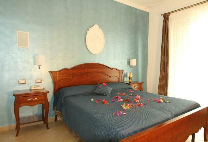 Номер Стандарт с Балконом, Boutique Il Castellino Relais