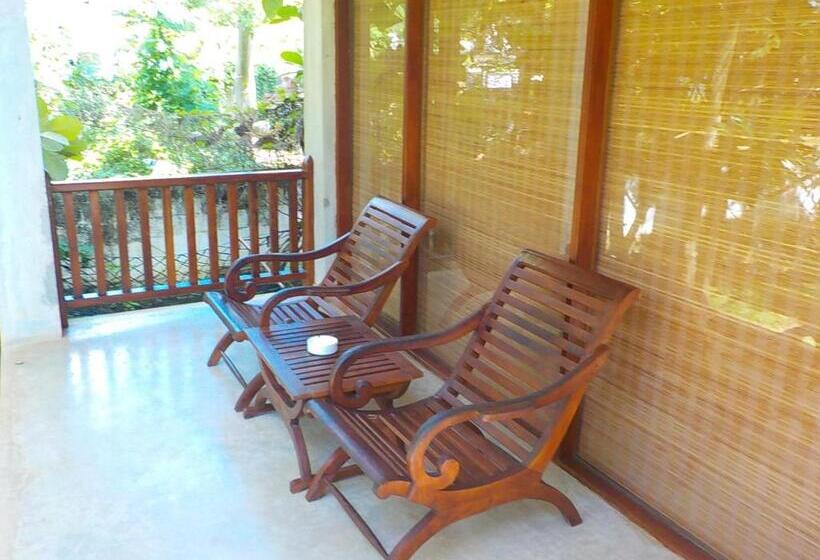 高级园景房, Liyana Holiday Resort