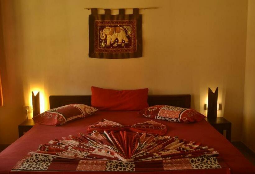 Бунгало Стандарт Вид на Сад, Puetz Travels Beach Resort