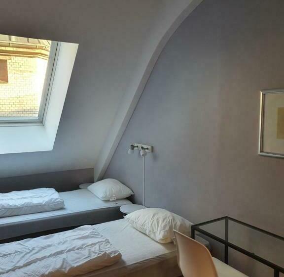 带共用浴室的标准房间, City Hostel Bergen