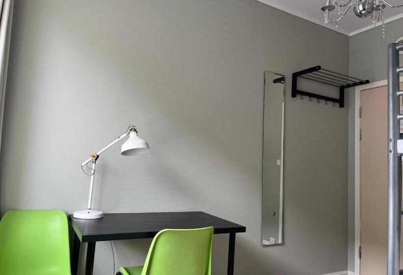 带共用浴室的标准房间, City Hostel Bergen
