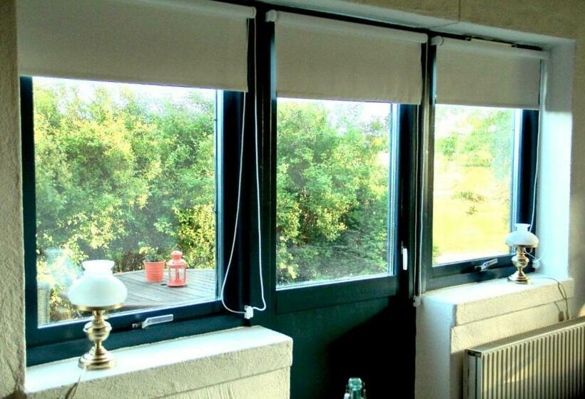 Семейный Номер Совместный Санузел, Tryde 1303 B&b På österlen