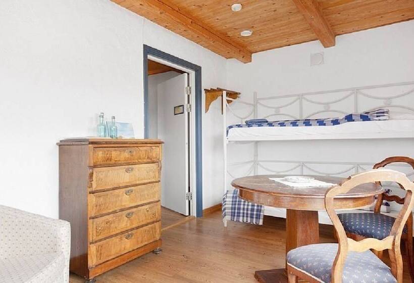 Семейный Номер Совместный Санузел, Tryde 1303 B&b På österlen