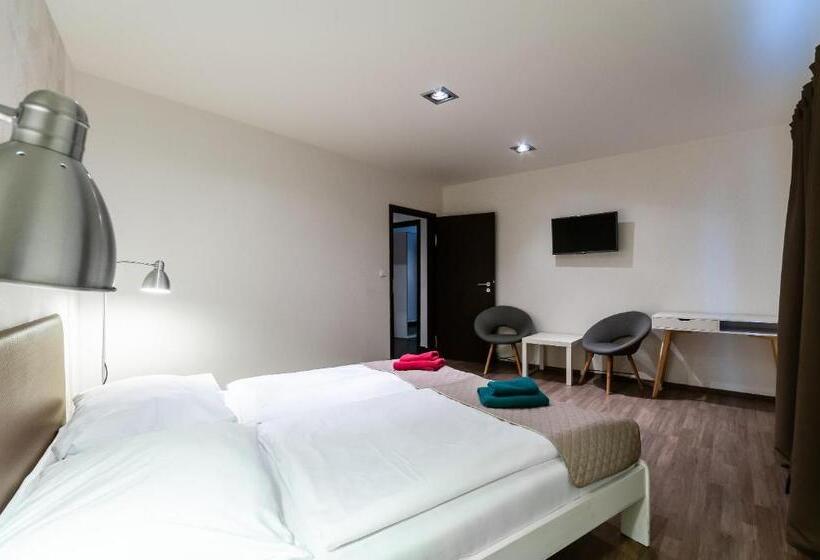 شقة غرفتين, Vv Hotel & Apartments