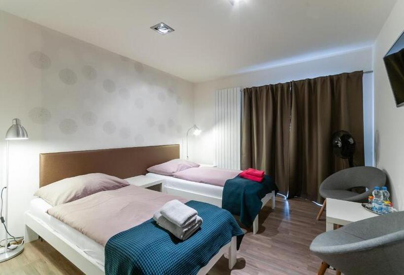 شقة غرفتين, Vv Hotel & Apartments