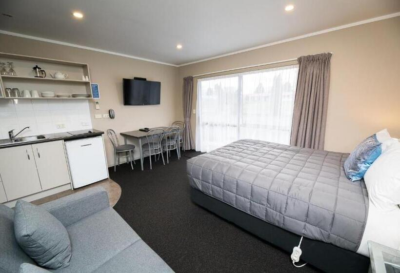 Люкс с гидромассажем, Ashbrook Motel Taupo