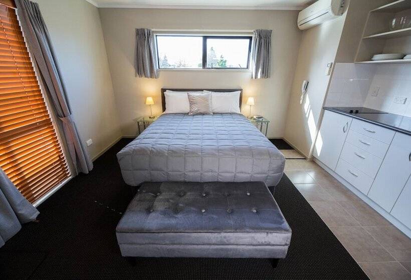 Люкс Премиум, Ashbrook Motel Taupo