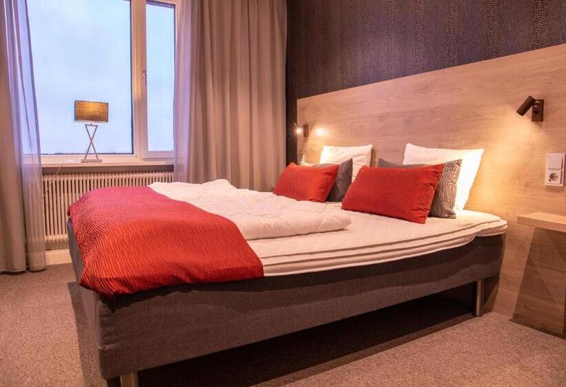 اتاق استاندارد سه تخته با سرویس بهداشتی مشترک, Dream  Luxury Hostel