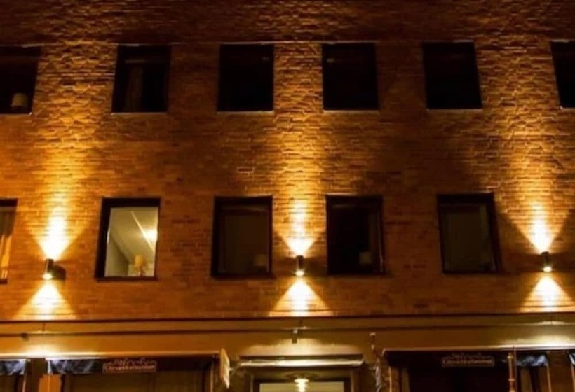 اتاق استاندارد سه تخته با سرویس بهداشتی مشترک, Dream  Luxury Hostel
