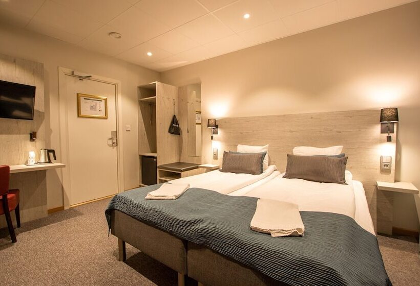 اتاق استاندارد با سرویس بهداشتی مشترک, Dream  Luxury Hostel