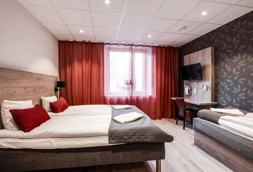 اتاق استاندارد سه تخته با سرویس بهداشتی مشترک, Dream  Luxury Hostel
