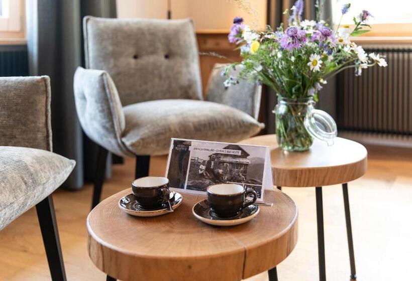 اتاق استاندارد یک نفره, Berghotel Tgantieni