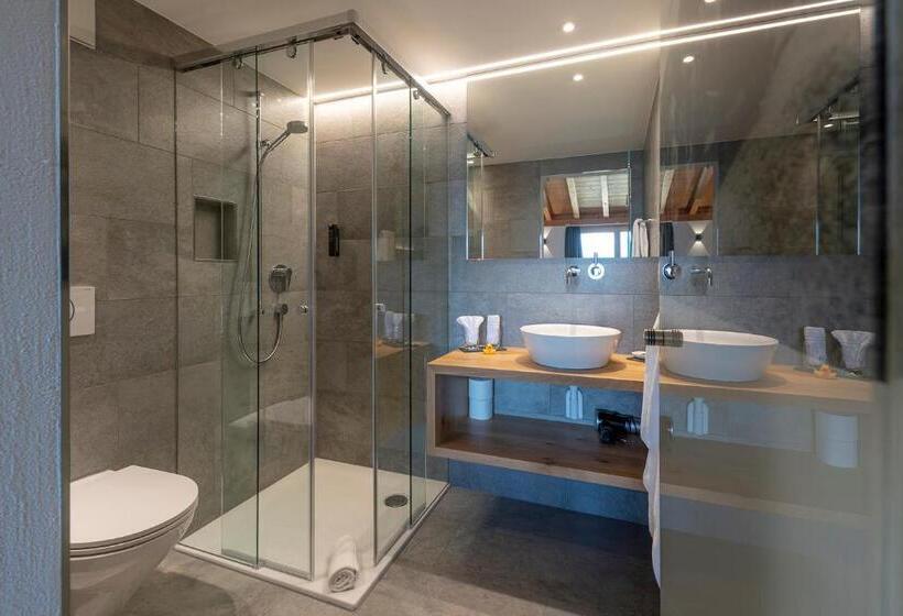 חדר סטנדרט יחיד, Berghotel Tgantieni