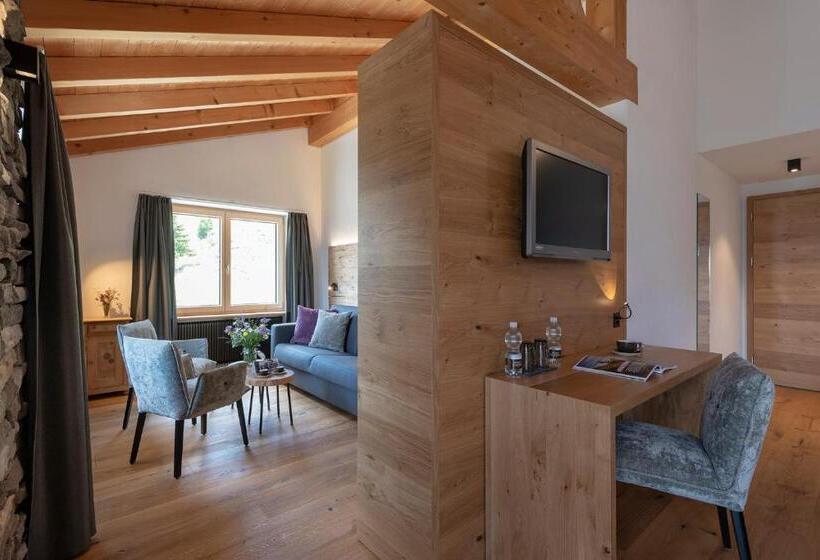 سوییت جونیور, Berghotel Tgantieni
