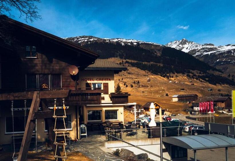 Номер Стандарт Вид на Горы, Cresta Sedrun